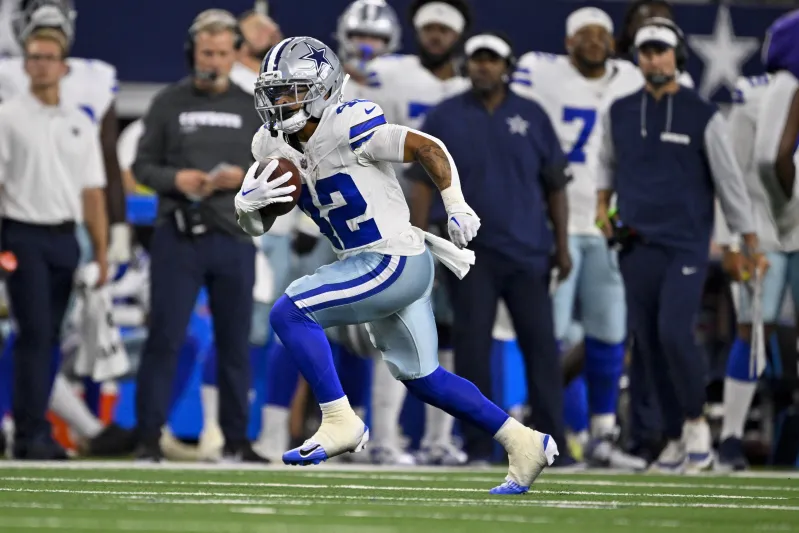 Cowboys Fan Favorite Deuce Vaughn Gets Second-Chance Tryout With Broncos -  Athlon Sports