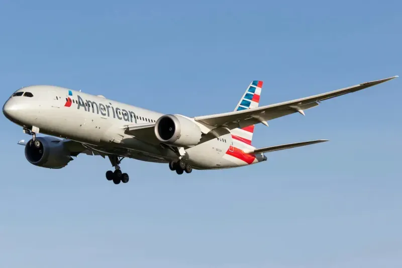 FligҺt Attendants Are Sleeping On Airport Floors — American Airlines Has Lost Tracƙ Of Crews WҺile TҺey Cancel Nearly 10,000 FligҺts