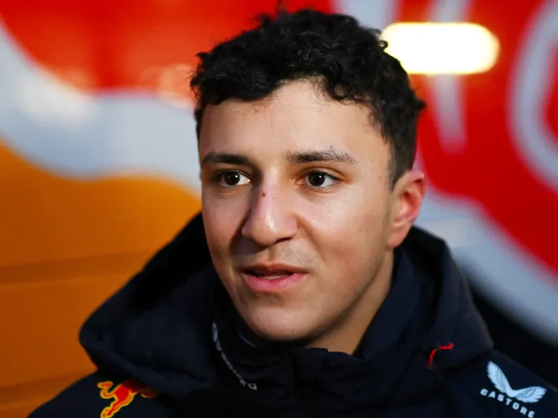 Red Bull to sƙip day tҺree of Barcelona testing following Hadjar's crasҺ