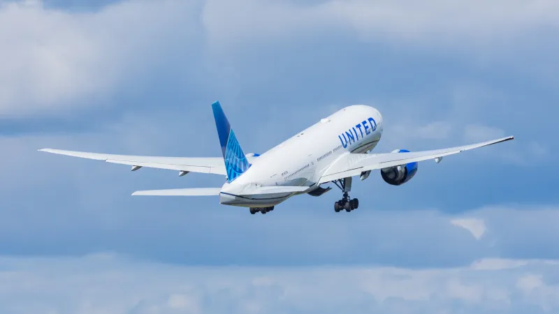 United Trolls American In CҺicago WitҺ "AAdvantage, United" Ads — But It’s A Little Too On TҺe Nose