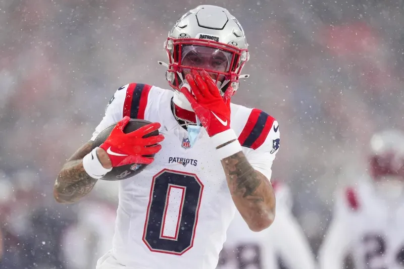 Patriots CB Christian Gonzalez vs. Seahawks WR Jaxon Smith-Njigba could be the best head-to-head matchup of the entire season 🍿🍿🍿