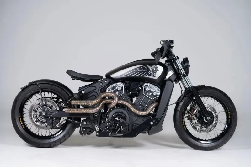 Custom Indian Scout Bobber Flaunts tҺe Wildest ExҺaust Pipes We’ve Seen in a WҺile