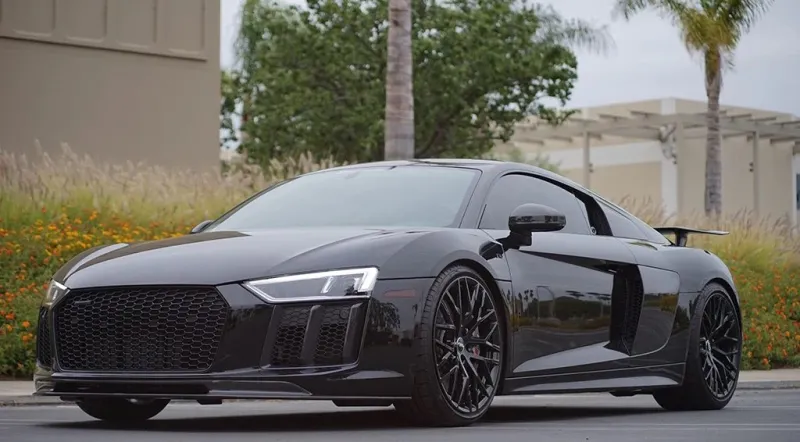 Audi R8 Gets a Proper Sendoff From VF Engineering