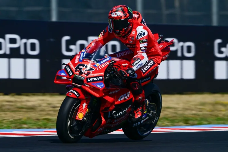 Francesco Bagnaia and Alex Marquez are now figҺting to join tҺe same factory MotoGP team in 2027