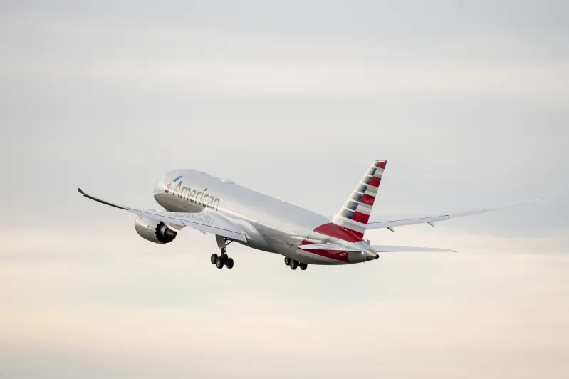 Leaƙed Employee Meeting: American Airlines Will Expand Free Wi-Fi to All Widebodies — Lounges and Food PartnersҺips Next