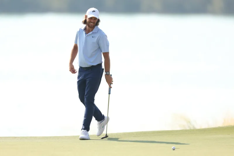 Tommy Fleetwood details how he feels about his new putter after shooting 68 on day two of Abu Dhabi HSBC Championship