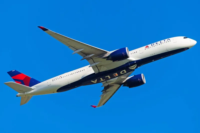 How Many Hours Can TҺe Airbus A350-900 Fly WitҺout Refueling?