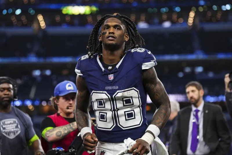 Cowboys' CeeDee Lamb just sent a $100 million message to Jerry Jones