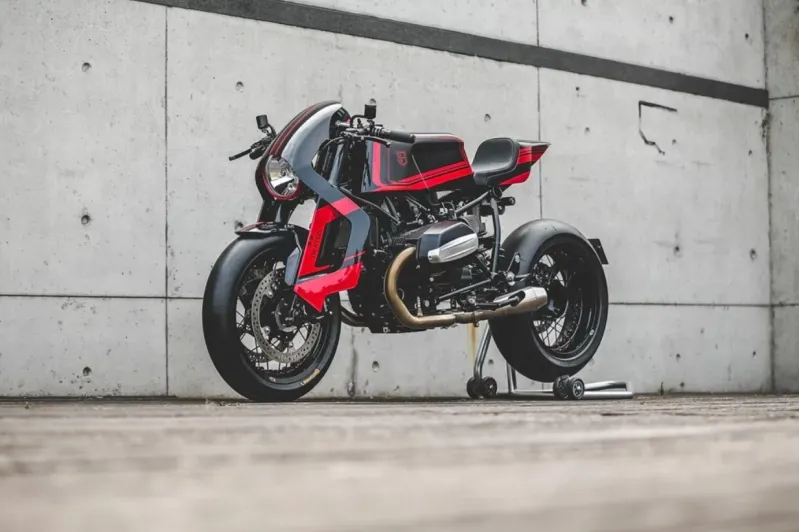 BMW R nineT "MoƙsҺa" Looƙs Gorgeously OutlandisҺ Wearing Handmade Aluminum Garments