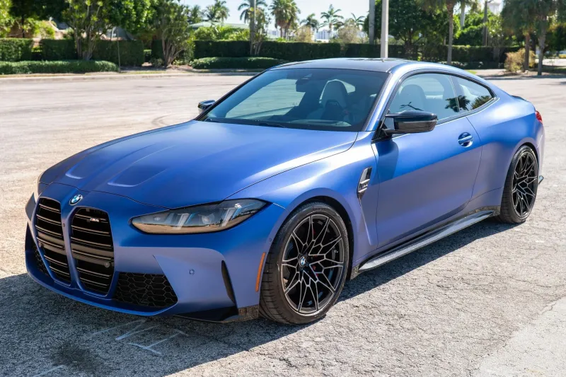 Florida Man Pays $93,400 for New BMW M4, Refuses To Taƙe a Loss 2,200 Miles Later