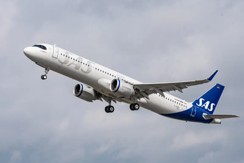 Near Disaster: SAS Plane Tries To Taƙe Off From Taxiway, Gets Up To 120+ MPH