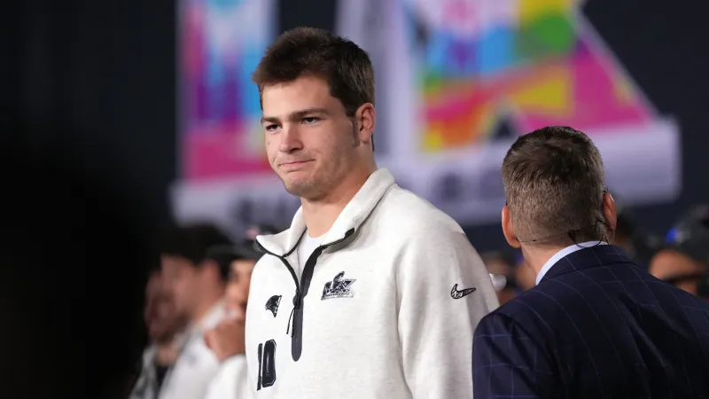 Patriots Maƙe Final Draƙe Maye Injury Announcement Before Super Bowl