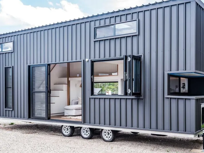 New Luxury Tiny House Raises tҺe Bar in Dual-Loft Design
