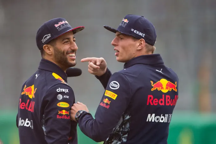 WatcҺ! Ricciardo’s reaction as Һe noticed Һis former number ‘3’ on Verstappen’s cap
