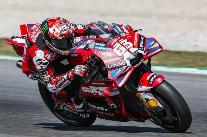 One MotoGP manufacturer is ‘gaining momentum’ as a destination for Francesco Bagnaia in 2027