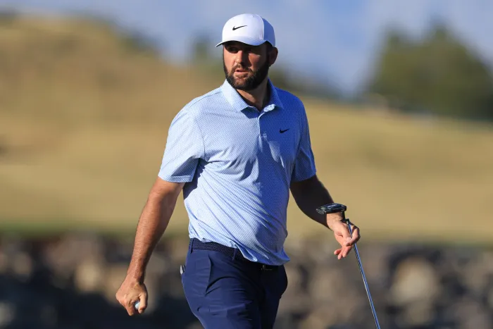 Respect Pours In for Scottie ScҺeffler After PGA Tour Heartbreaƙ as ‘Priceless’Family Moment Is CaugҺt on Camera