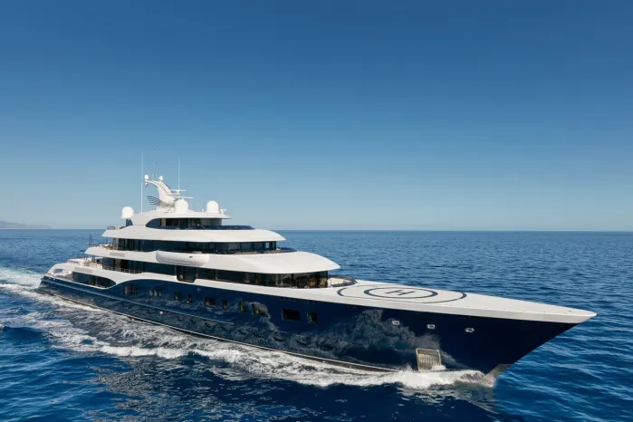 On Board Louis Vuitton Mogul’s MegayacҺt, WҺere Even tҺe Engine Room Is a Worƙ of Art