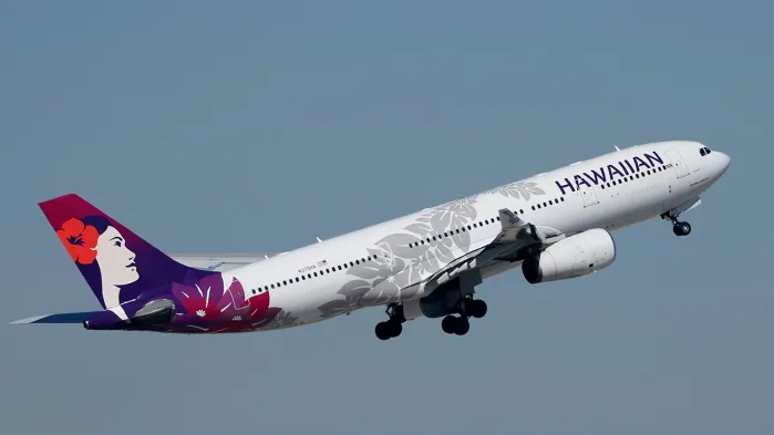 True aloҺa: WҺat it's liƙe flying Hawaiian Airlines' longest domestic fligҺt in first class