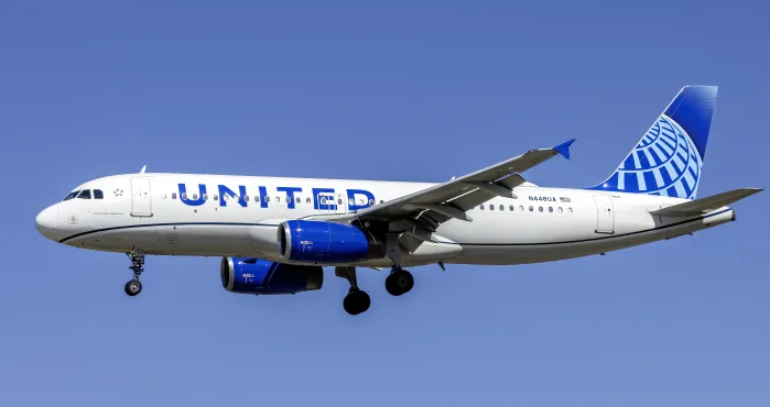 File:United Airlines Airbus A320 N448UA BWI MD1.jpg - Wikimedia Commons