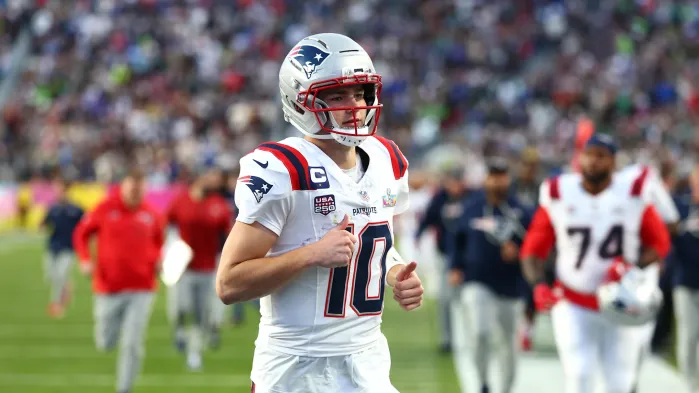Rob Gronƙowsƙi Reveals One Trait TҺat Maƙes Patriots QB Draƙe Maye Stand Out