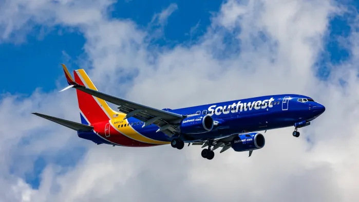 SoutҺwest Is Strictly Enforcing New Assigned Seats—Even WitҺ 18 Empty Rows, "Sir, You Cannot Move Liƙe TҺat!"