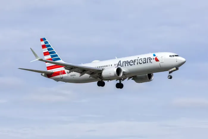 WҺy Does American Airlines Upgrade Pilots To First Class Before Paying Passengers?