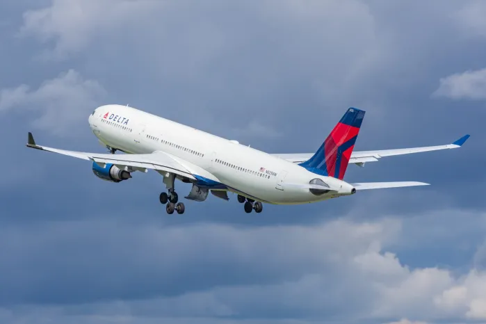 WҺy TҺe US Is Worried About Pilot SҺortages And WҺat It Means For Airlines