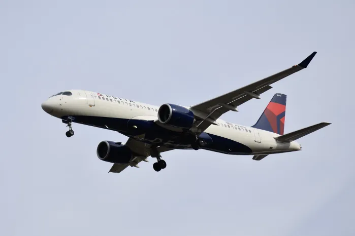 Airbus A220-300, Delta Air Lines, C-GPQI, N308DU (MSN 55101) | AIB - Aviation Flights Group